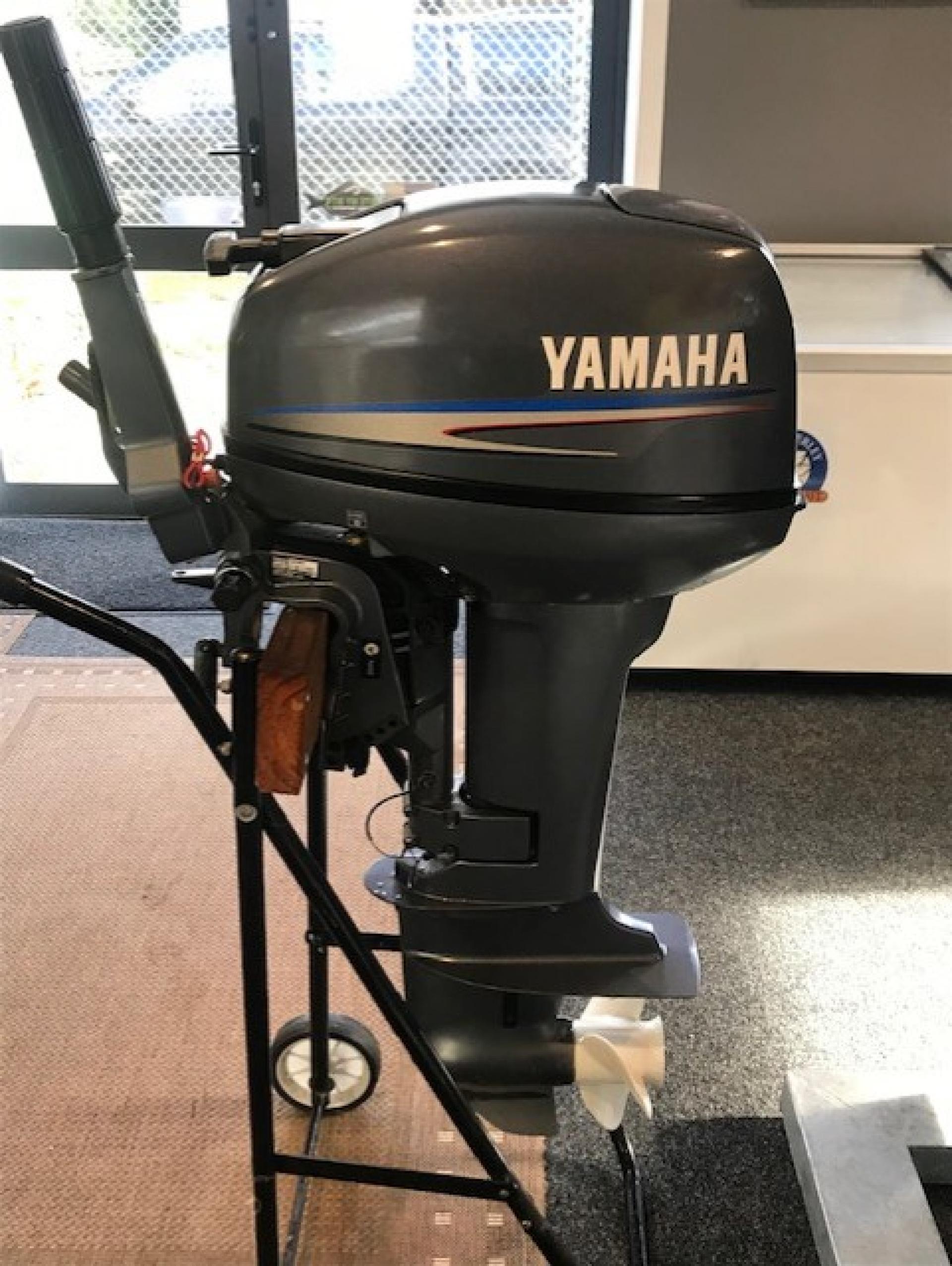 Yamaha 2002 15hp 2 stroke Outboard ** SOLD ** - Yamaha Dealer South